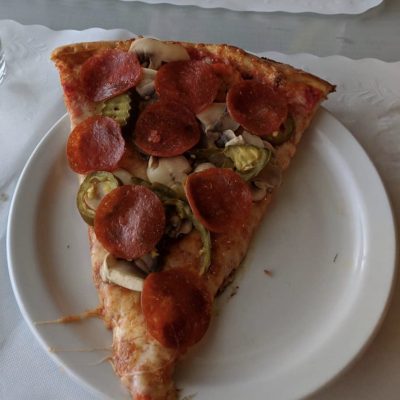 Alfredo’s Thin Round Pizza Per Slice