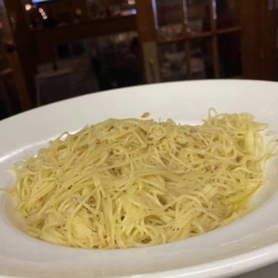 Choice of Spaghetti, Rigatoni, or Penne with Oil & Garlic